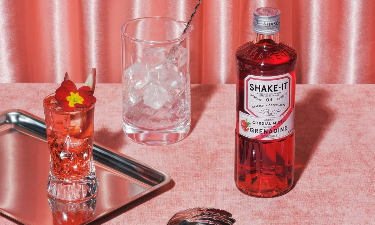 OlssønBarbieri Elevates Shake-it Mixer with Historically Inspired, Tactile Packaging Design